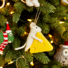 Load image into Gallery viewer, Mouse Gets the Cheese Felt Decoration
